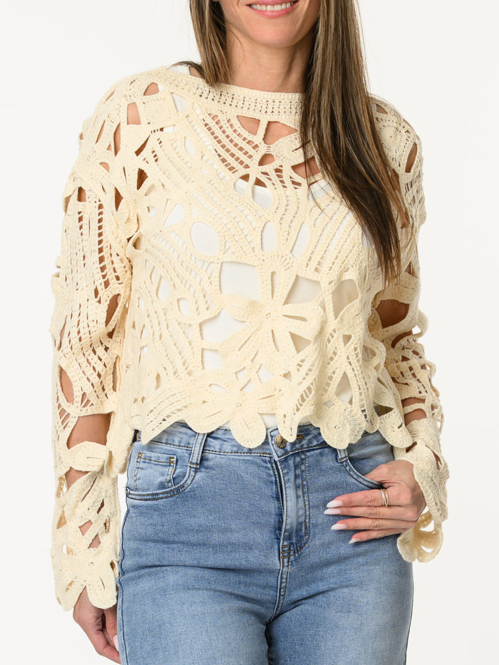 Chandail beige en crochet à manches longues