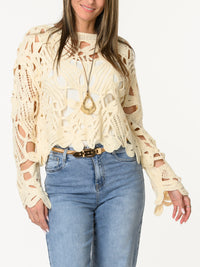 Chandail beige en crochet à manches longues