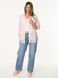 Chemise à carreaux blancs et roses