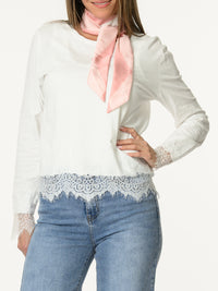 Chandail blanc à manche longue avec dentelle