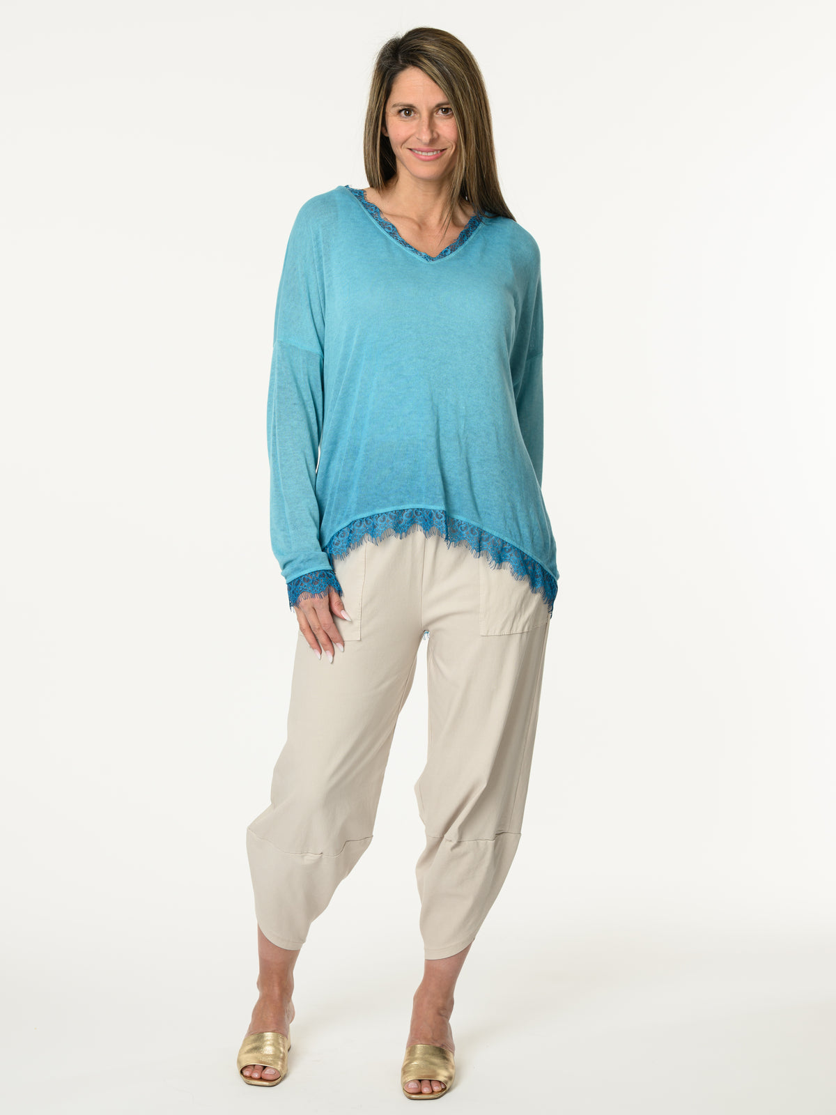 Chandail turquoise à manches longues avec dentelle