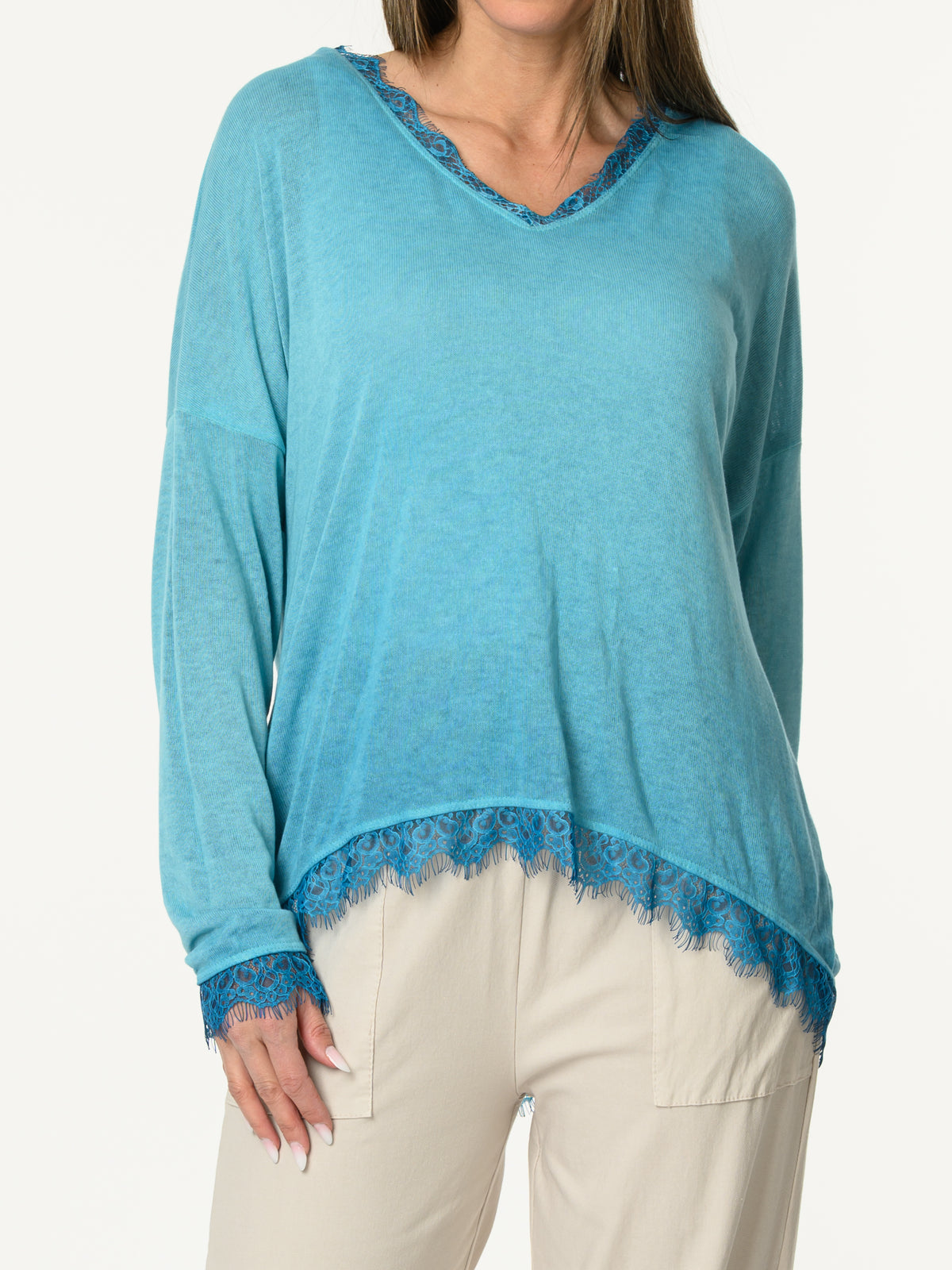 Chandail turquoise à manches longues avec dentelle