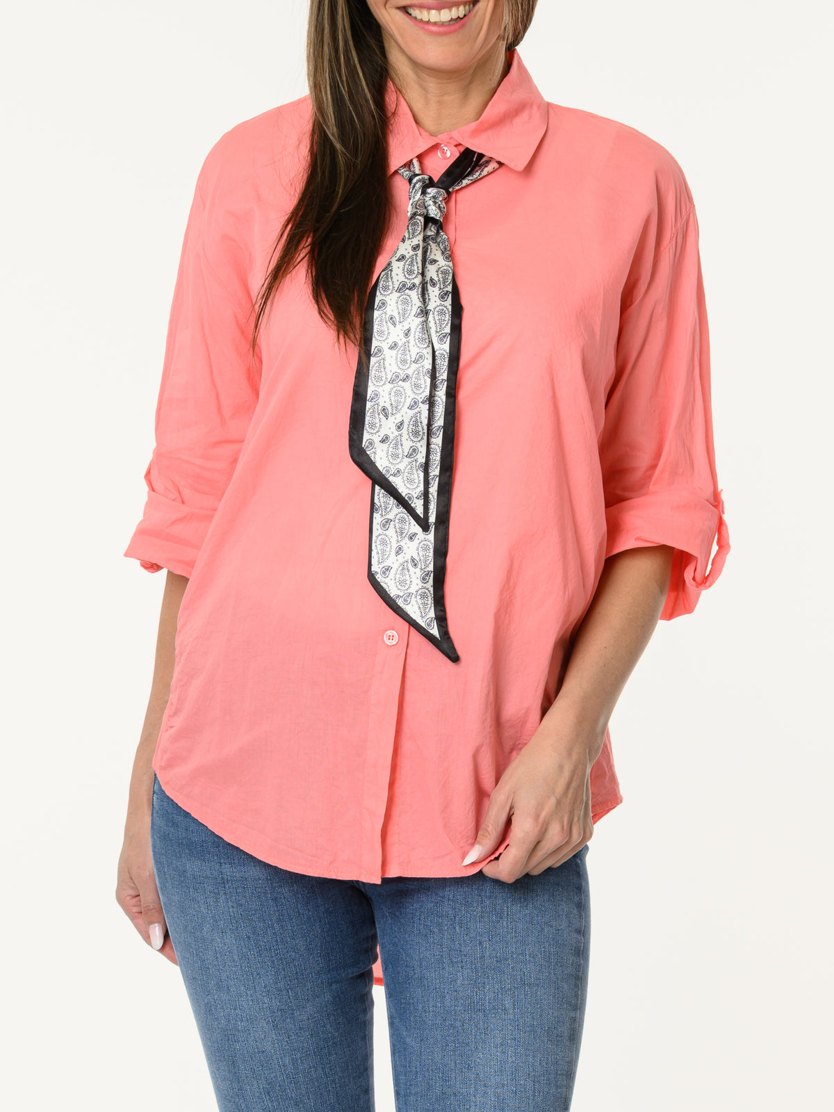 Chemise corail avec cravate