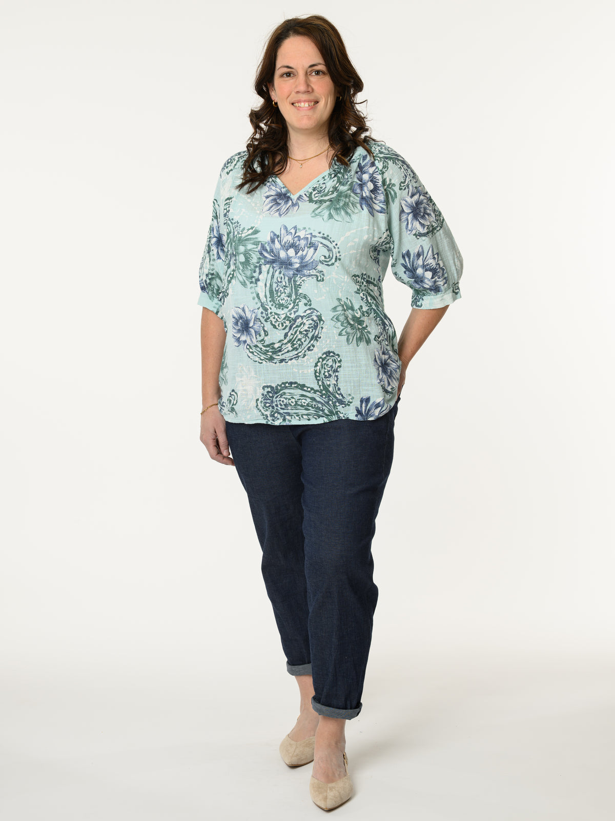 Chandail aqua avec imprimé de fleurs et paisleys