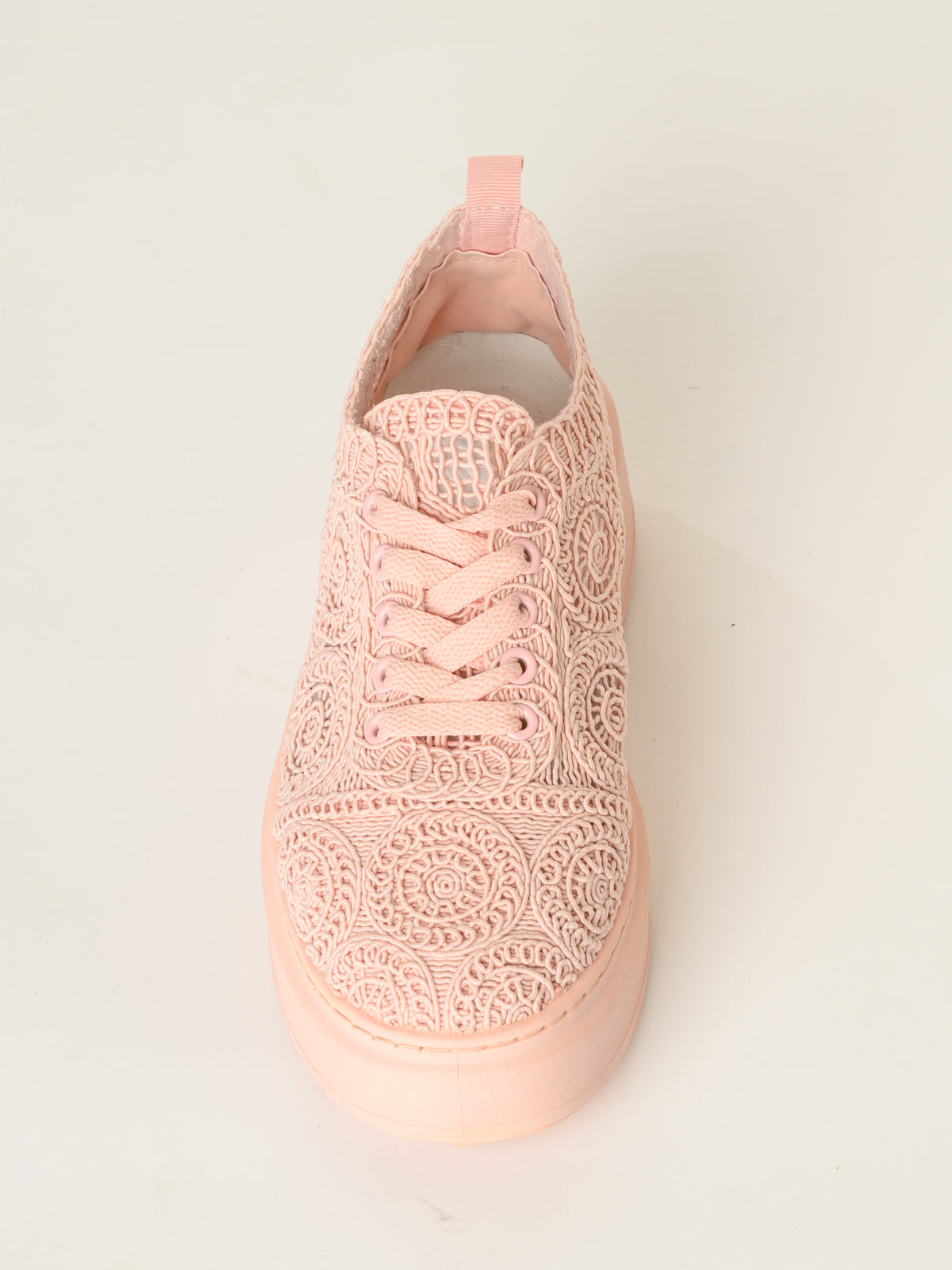 Sneaker rose pâle en crochet à plateforme