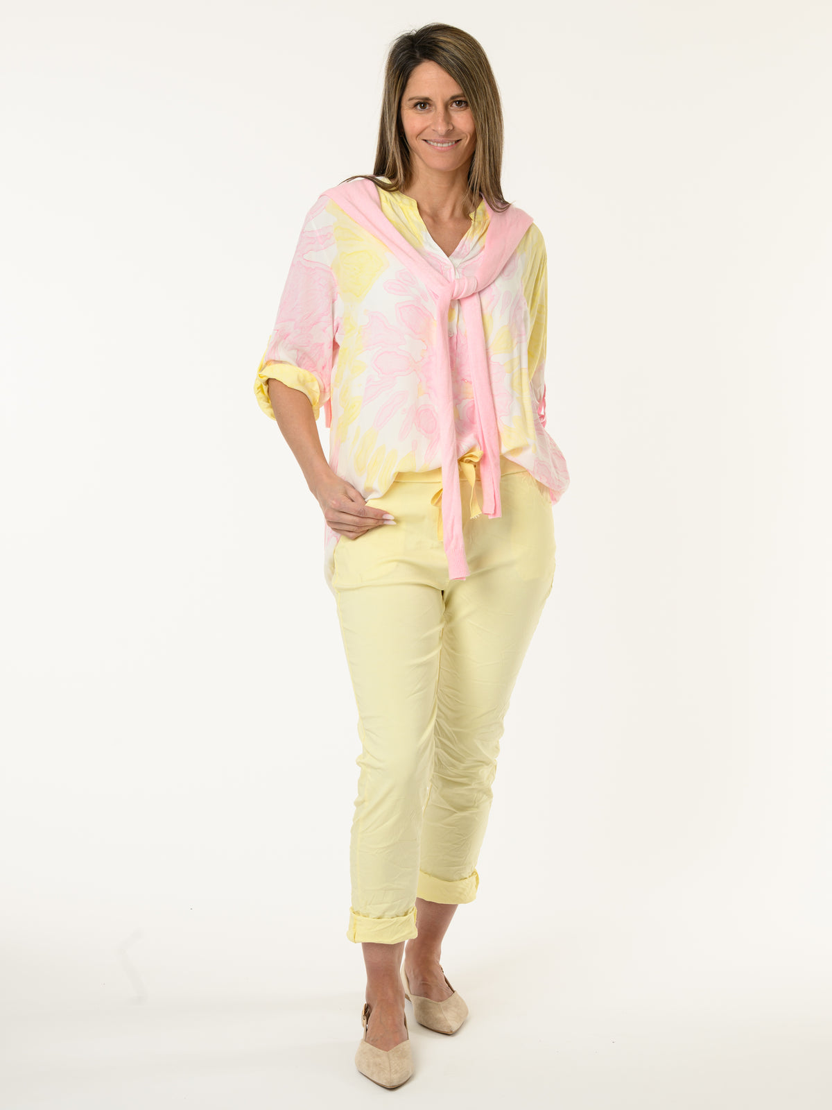 Blouse avec imprimé abstrait rose et jaune