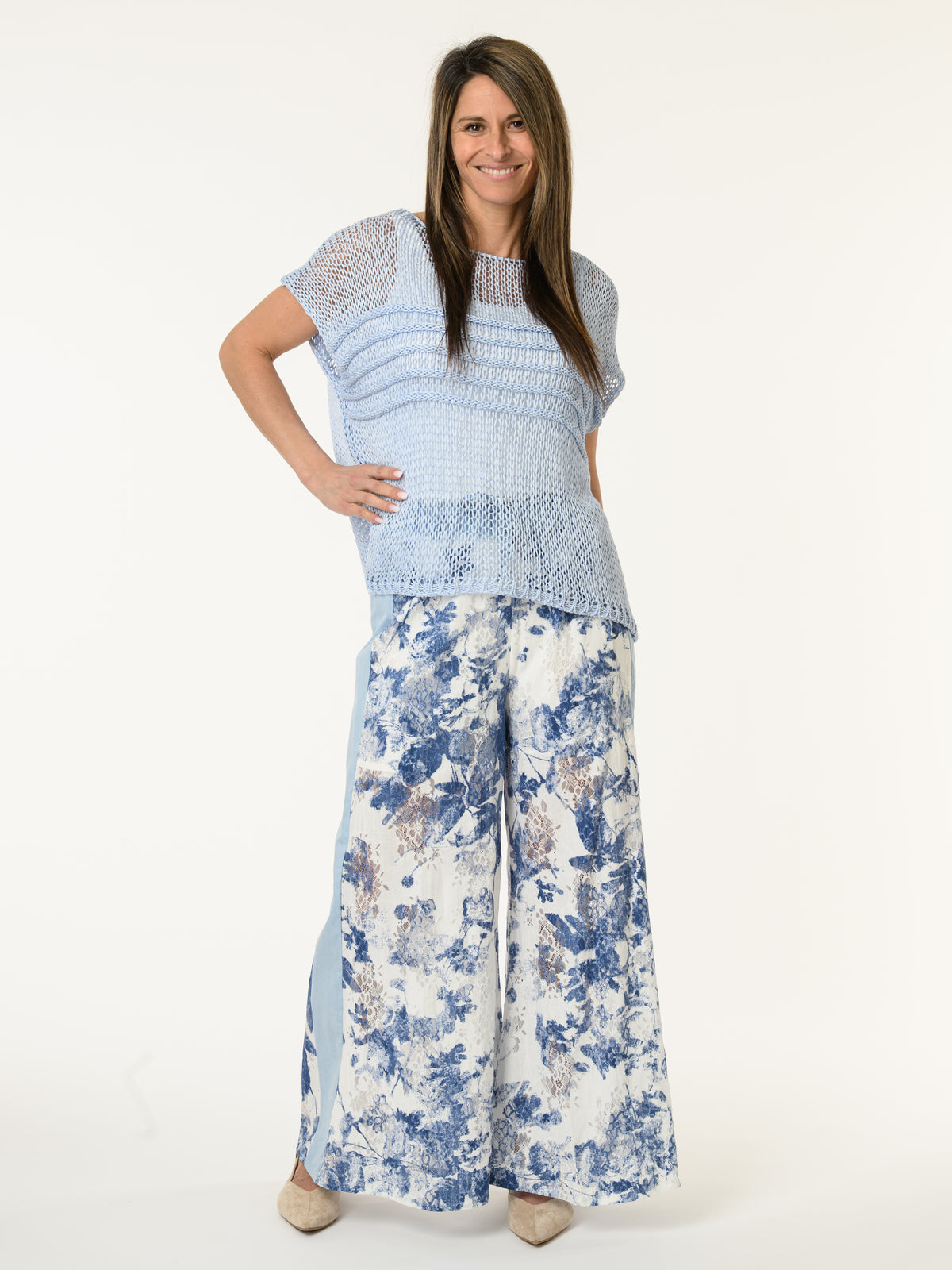 Chandail bleu pâle en mailles