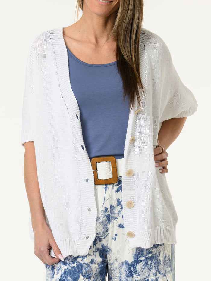 Veste blanche en mailles avec boutons