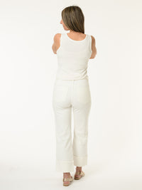 Jeans blanc à jambe large avec coffre au bas