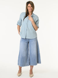 Chemise bleu jean à motifs de pois blancs