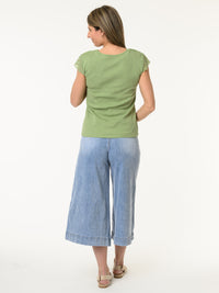 T-shirt vert avec dentelle
