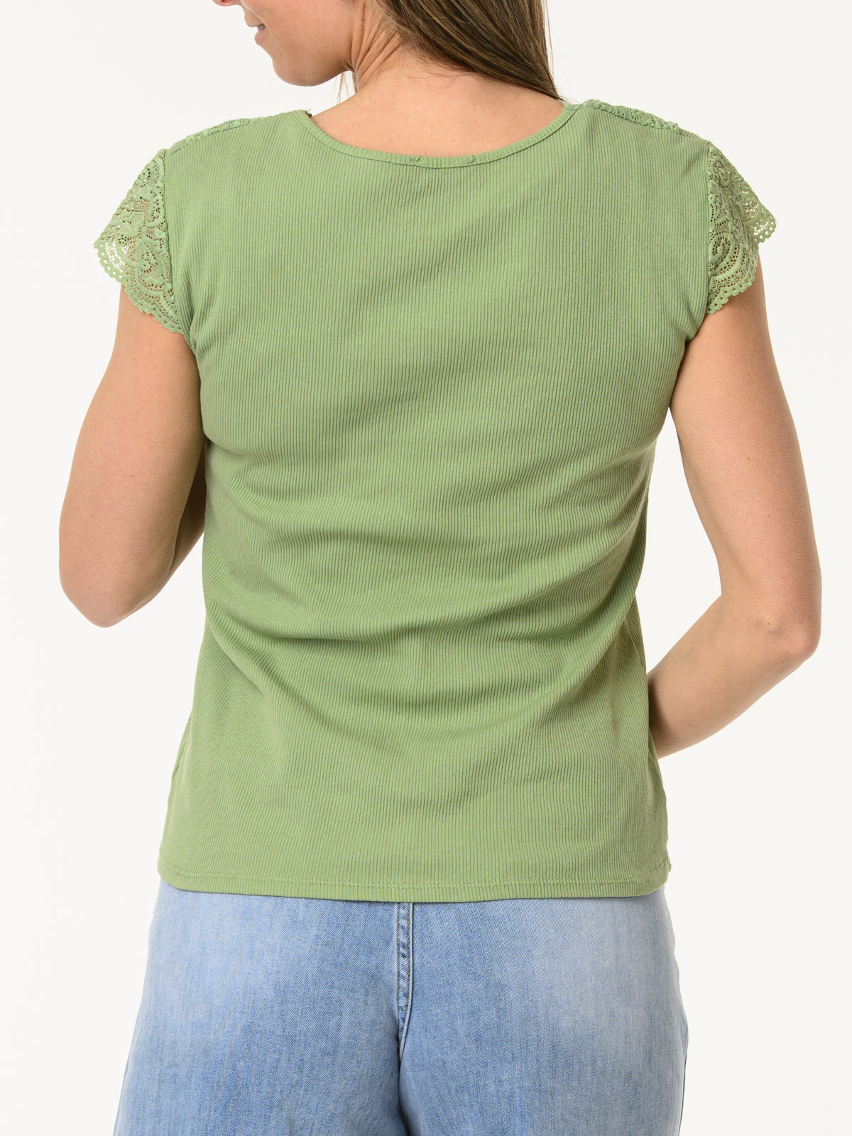 T-shirt vert avec dentelle