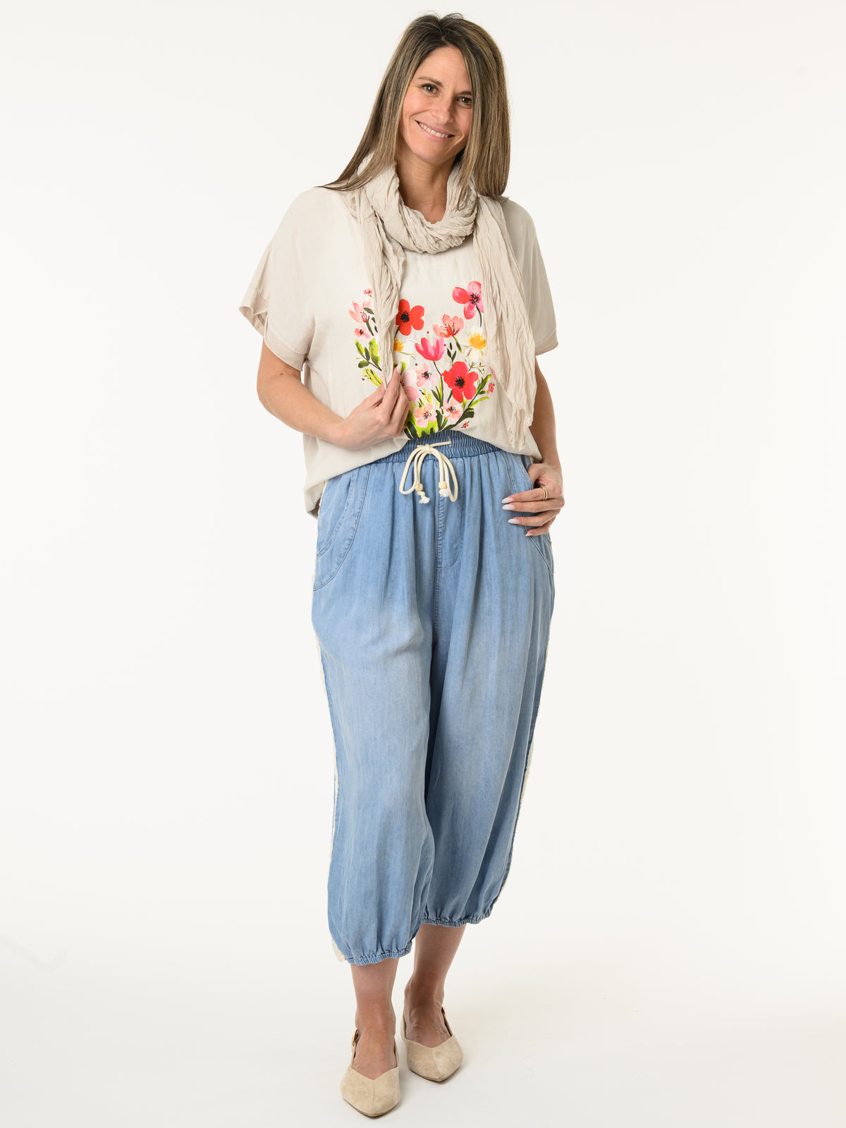 T-shirt beige avec imprimé floral
