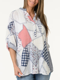 Blouse blanche avec imprimé de patchwork