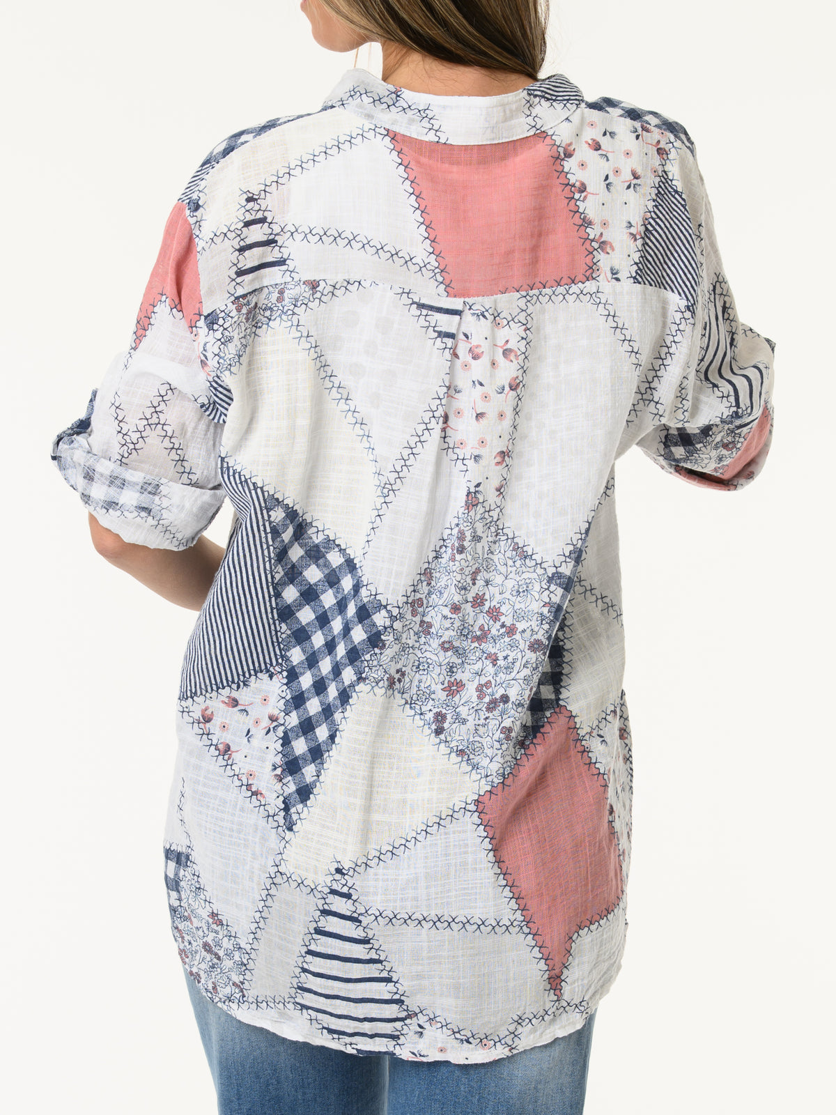 Blouse blanche avec imprimé de patchwork