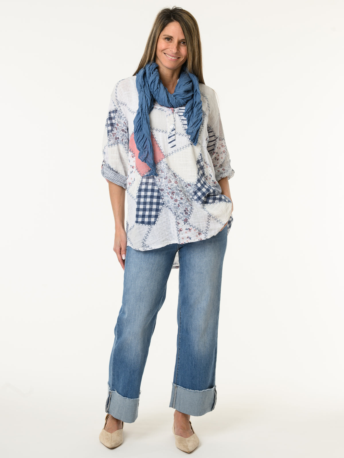 Blouse blanche avec imprimé de patchwork