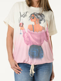 T-shirt blanc et rose avec imprimé de femme chic