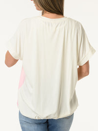 T-shirt blanc et rose avec imprimé de femme chic
