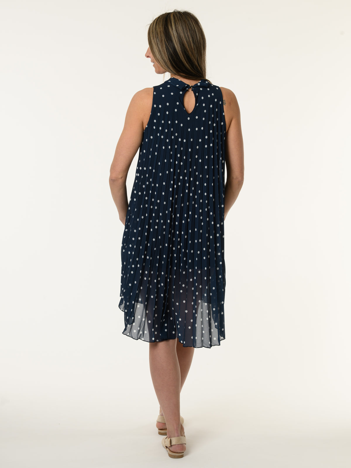 Robe marine à motifs de pois blancs