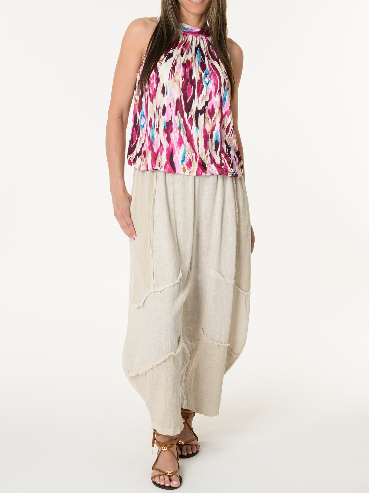 Camisole beige avec imprimé abstrait fuchsia et bleu