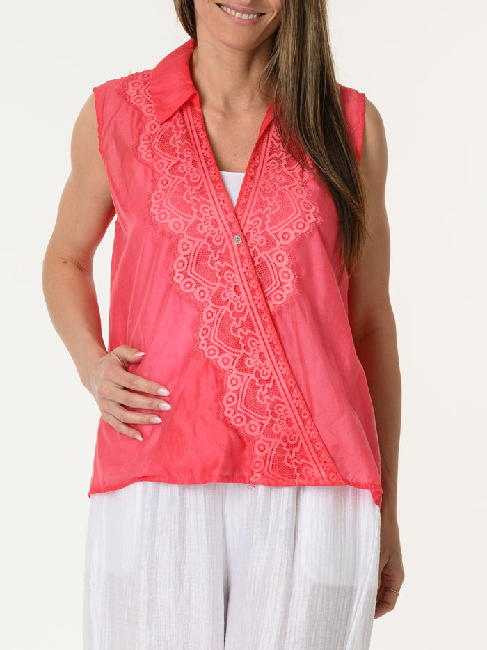 Camisole rouge avec dentelle