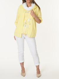 T-shirt jaune avec dentelle et imprimé de cœurs