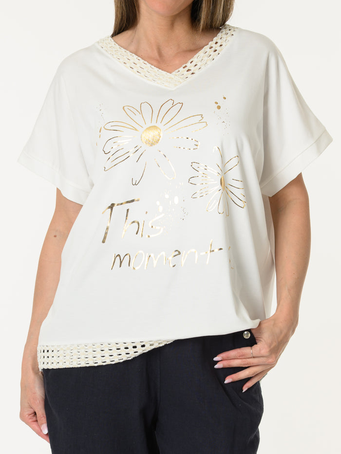 t-shirt blanc crème avec imprimé floral doré