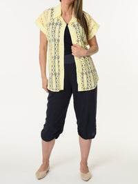 Chemise jaune en dentelle