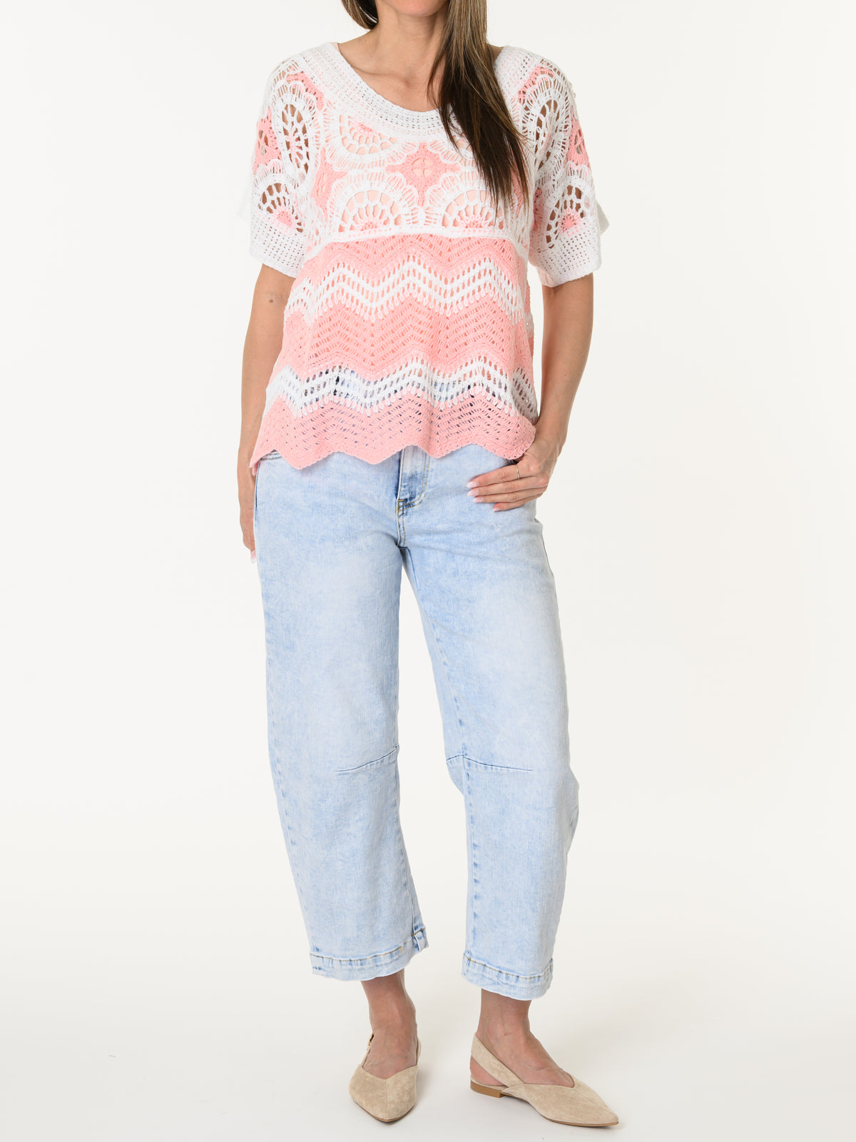 Chandail blanc et rose en crochet
