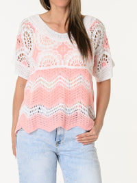 Chandail blanc et rose en crochet