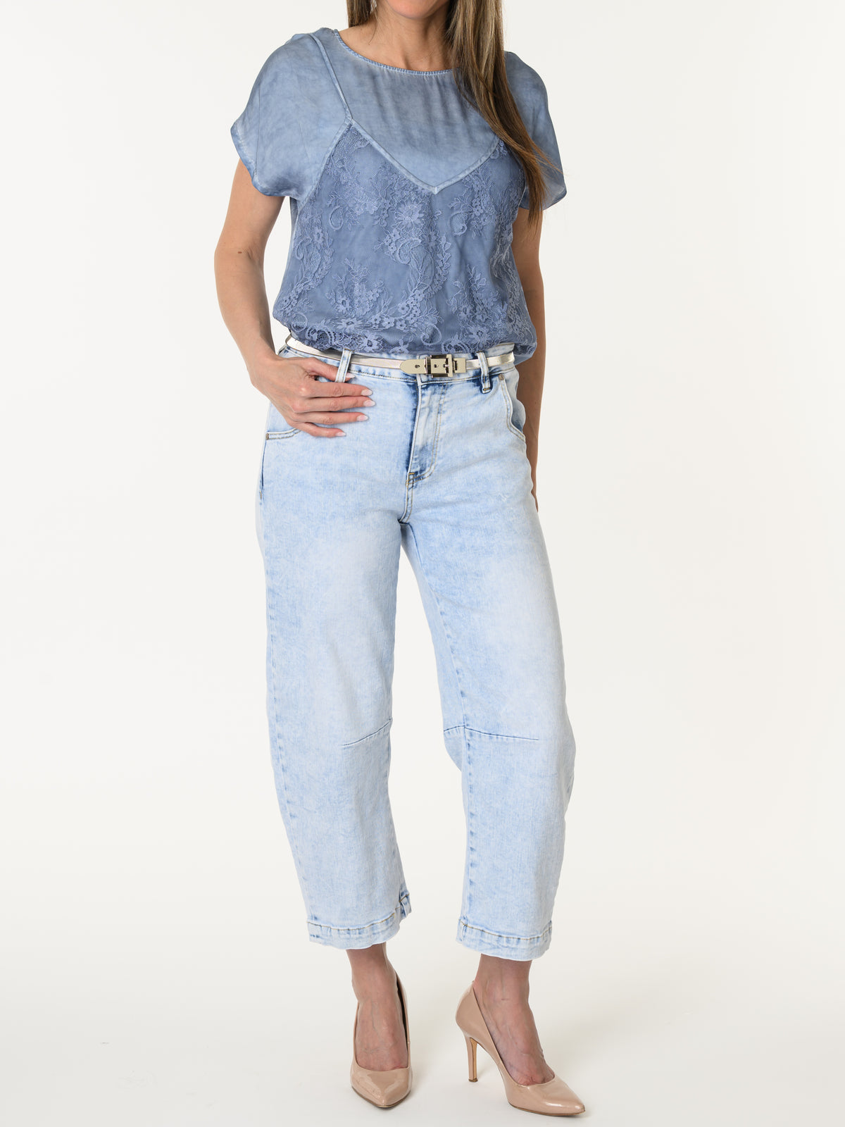 T-shirt bleu avec camisole superposée