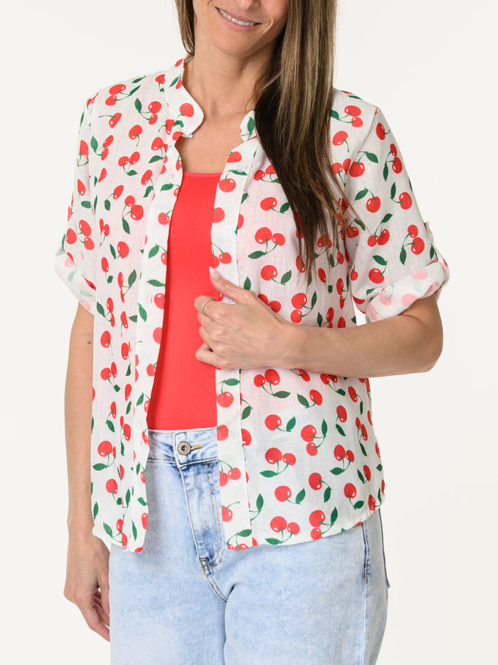Chemise blanche avec imprimé de cerises