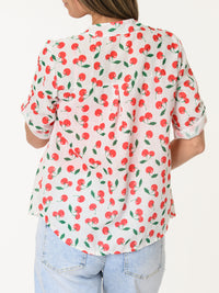 Chemise blanche avec imprimé de cerises