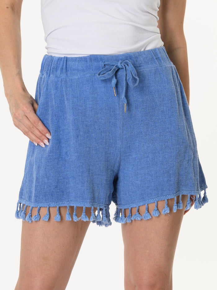 Short bleu électrique avec franges au bas