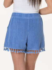 Short bleu électrique avec franges au bas