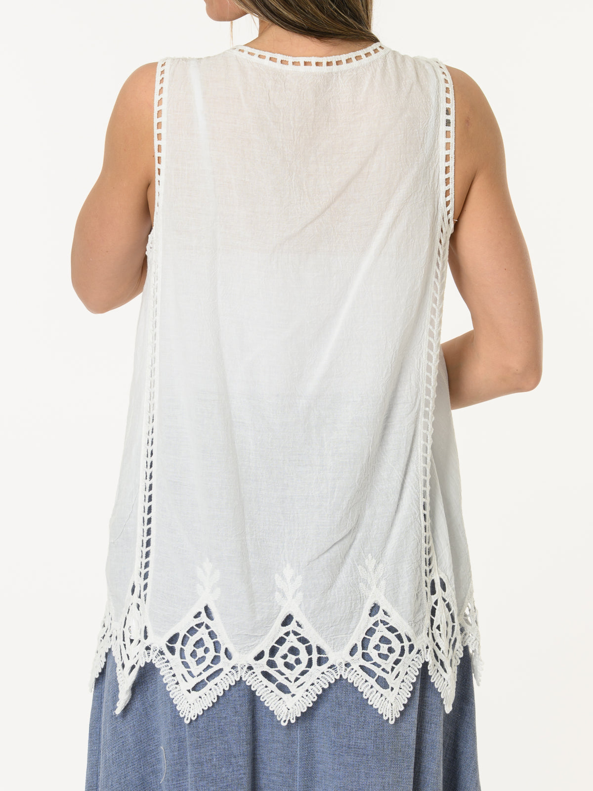 Camisole blanche bohème avec broderie