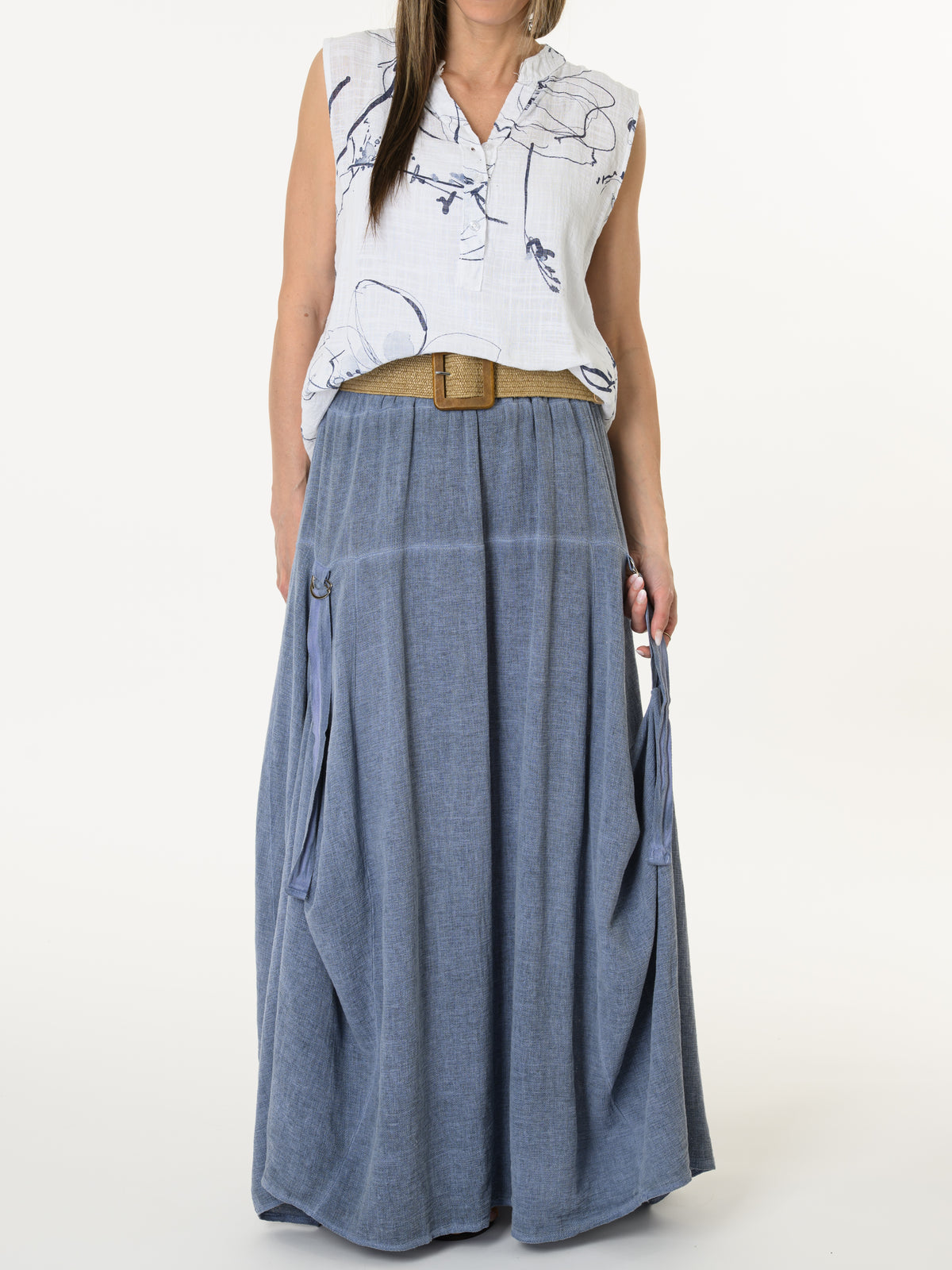 Camisole blanche avec imprimé de fleurs abstraites