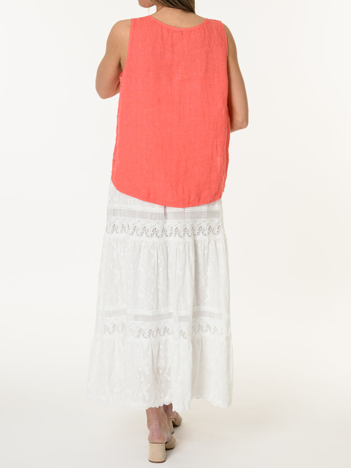 Camisole corail avec dentelle sur le côté