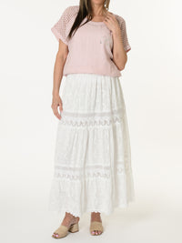 T-shirt rose avec manches en crochet