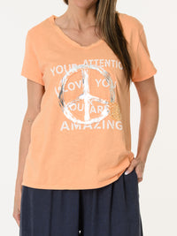 T-shirt orange peace and love