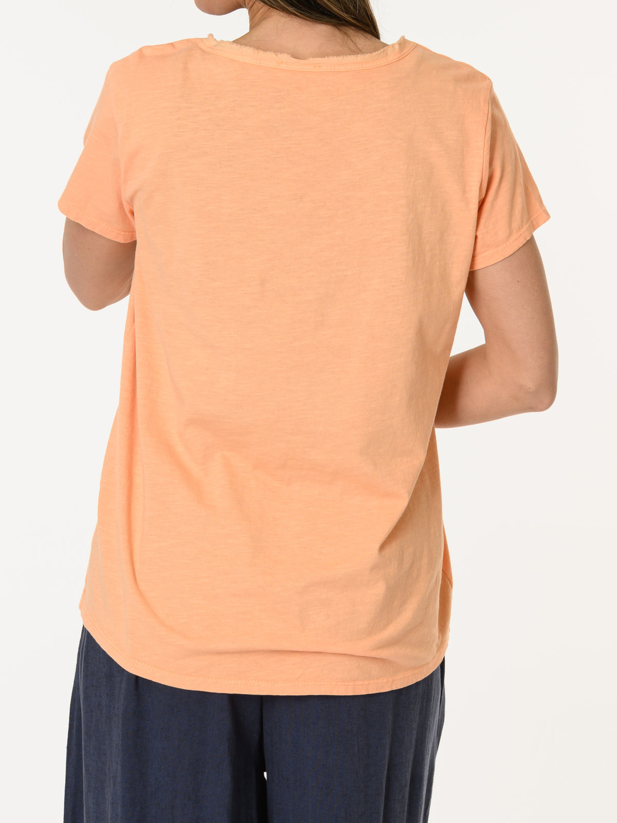 T-shirt orange peace and love