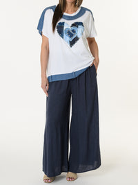 T-shirt blanc avec cœur texturé