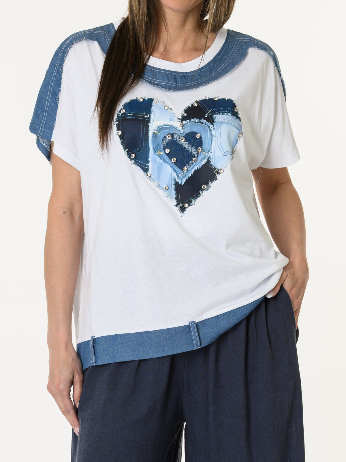 T-shirt blanc avec cœur texturé