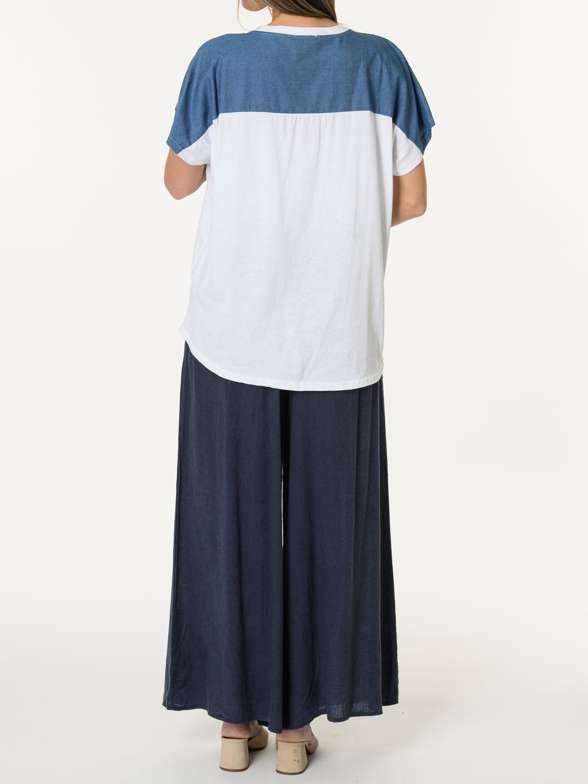 T-shirt blanc avec cœur texturé