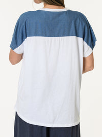 T-shirt blanc avec cœur texturé