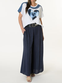 T-shirt blanc avec cœur texturé