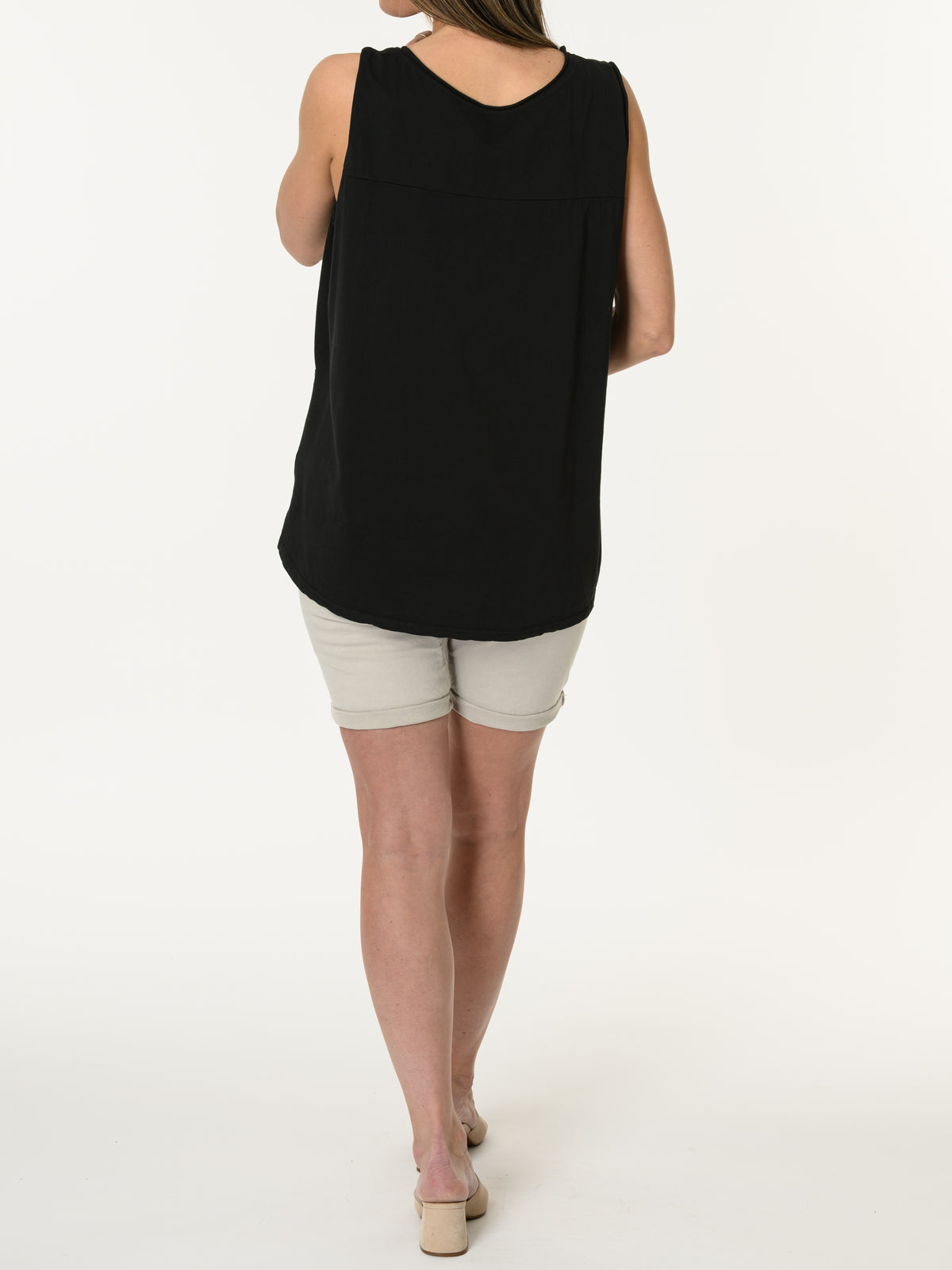 Camisole noire à motifs de fleurs argentées