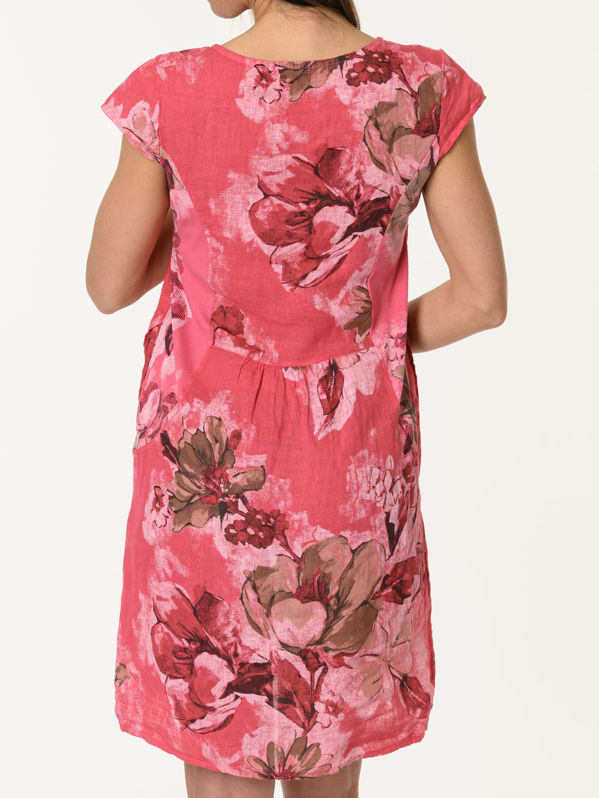 Robe couleur melon d'eau avec imprimé de grandes fleurs