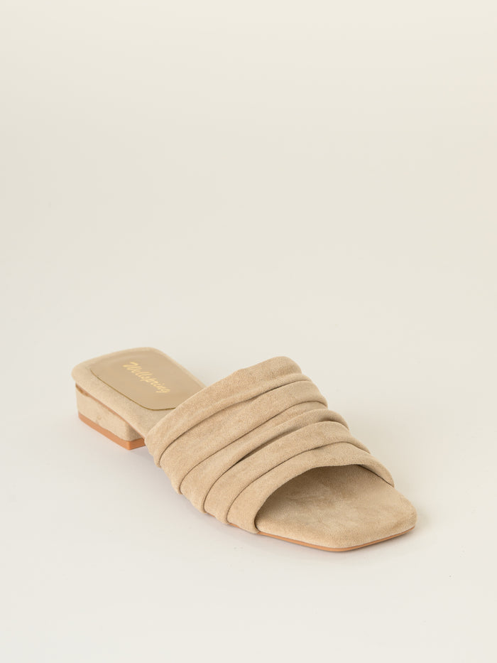 Sandale beige en suède