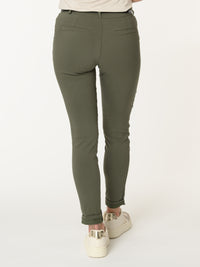 Pantalon skinny kaki avec ceinture
